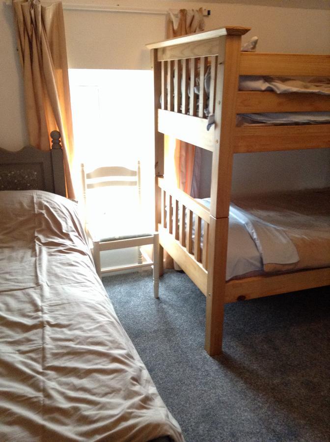 Pantyrathro International Hostel 卡马森 外观 照片