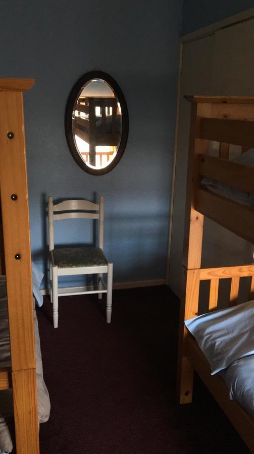 Pantyrathro International Hostel 卡马森 外观 照片