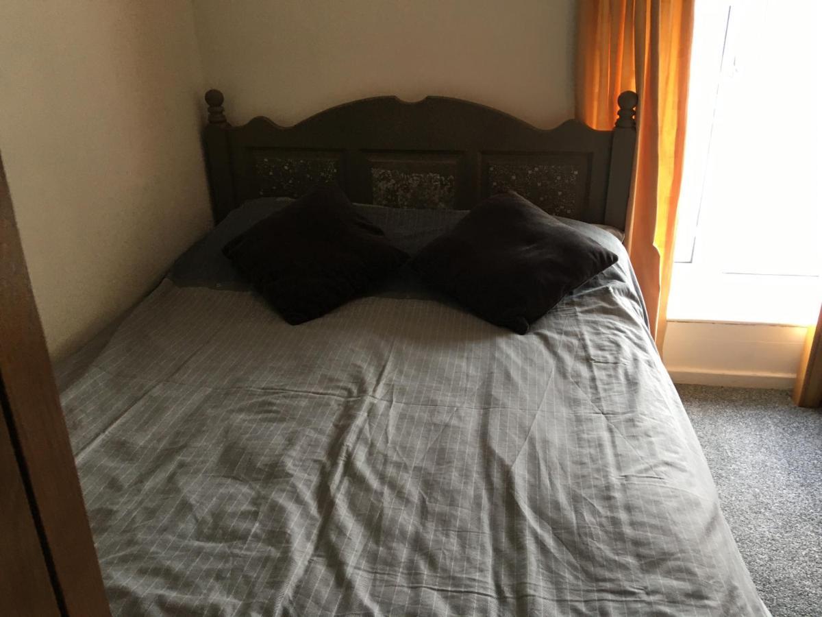 Pantyrathro International Hostel 卡马森 外观 照片