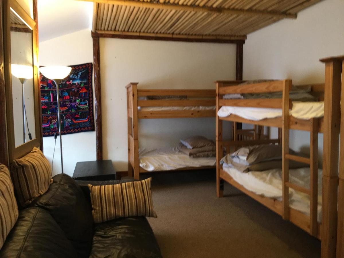 Pantyrathro International Hostel 卡马森 外观 照片